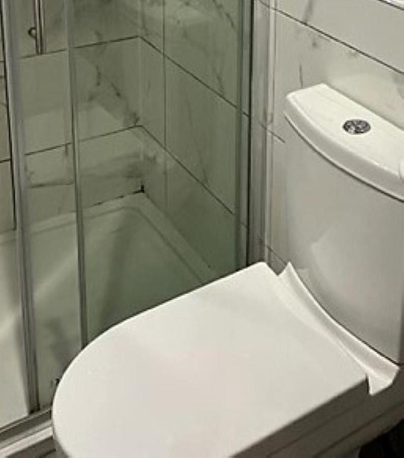 Wisdom Care: The Orpington Cutie Hotel Ngoại thất bức ảnh